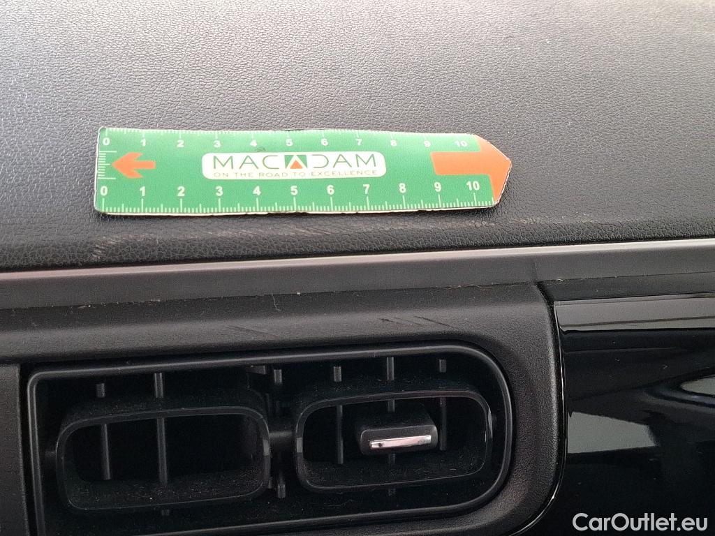  Citroen  C3  Société Feel 1.5 BlueHDI 100CV BVM5 E6dT #12