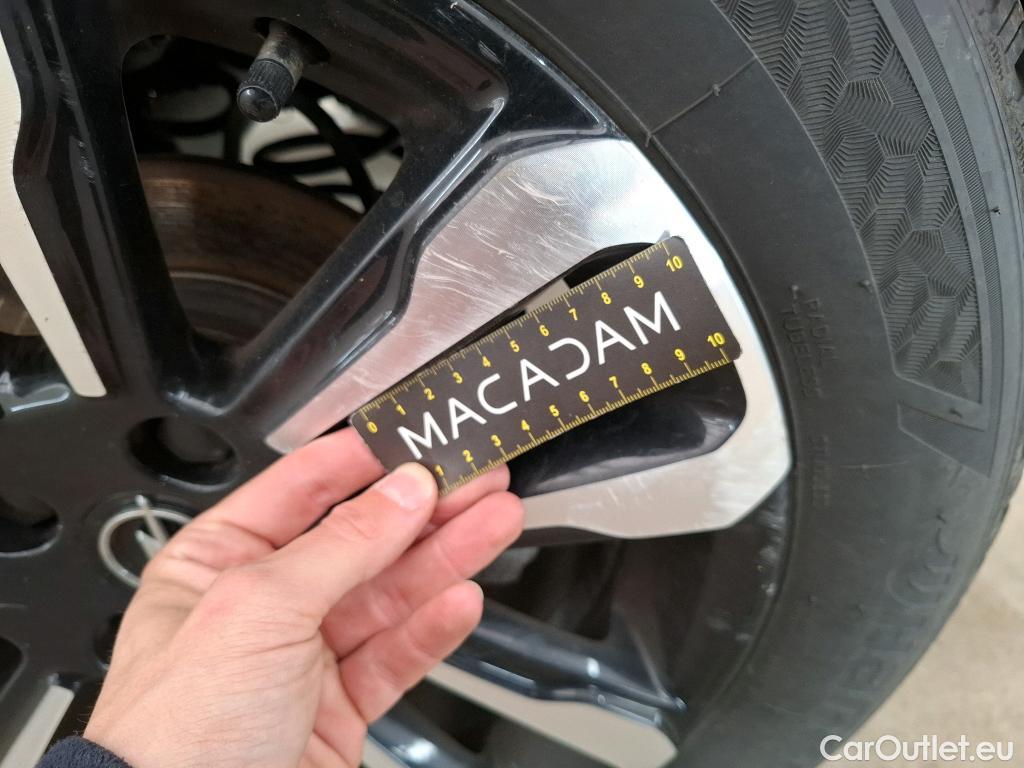  Opel  Crossland  X Business Elegance 1.2 Turbo 110CV BVM6 E6d #12