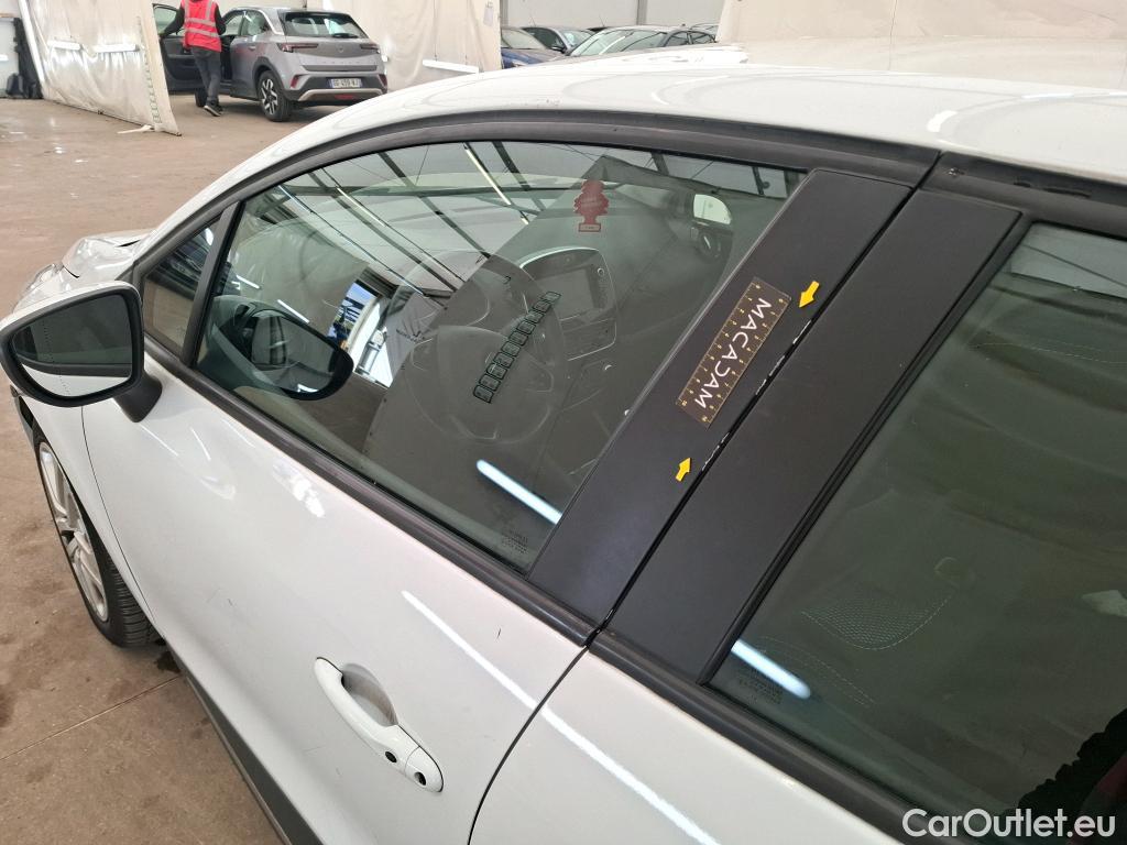  Renault  Clio RENAULT  / 2016 / 5P / Berline &Business TCe 90 #27