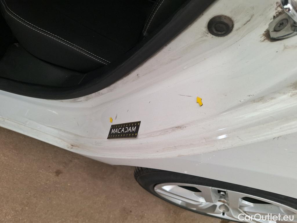  Renault  Clio RENAULT  / 2016 / 5P / Berline &Business TCe 90 #53