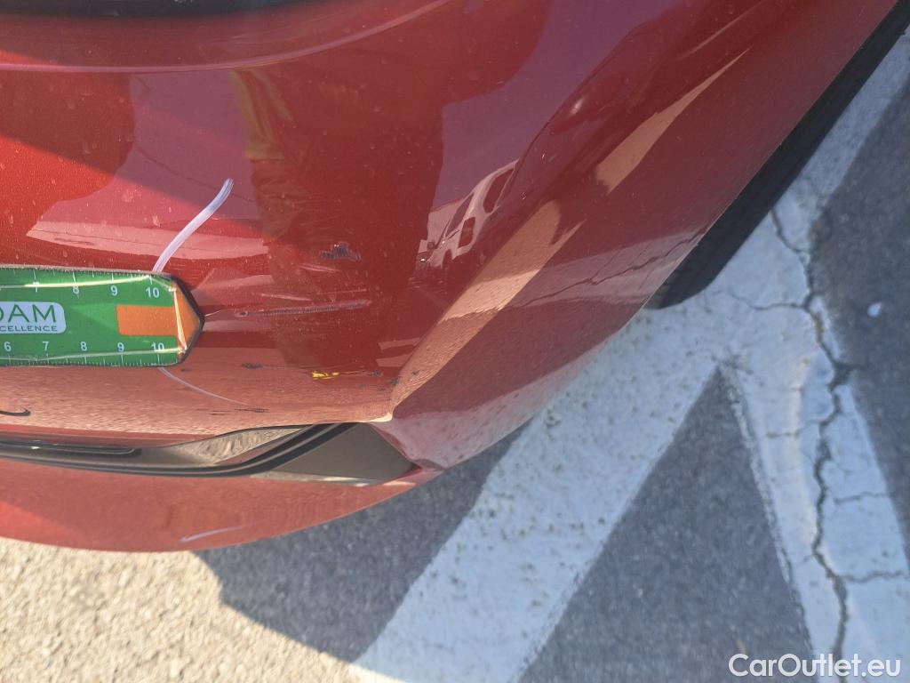  Bmw  Serie 3 BMW  / 2018 / 4P / sedán 318d Auto. #34