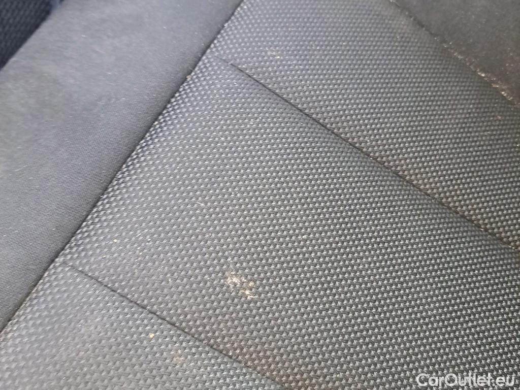  Bmw  Serie 3 BMW  / 2018 / 4P / sedán 318d Auto. #31