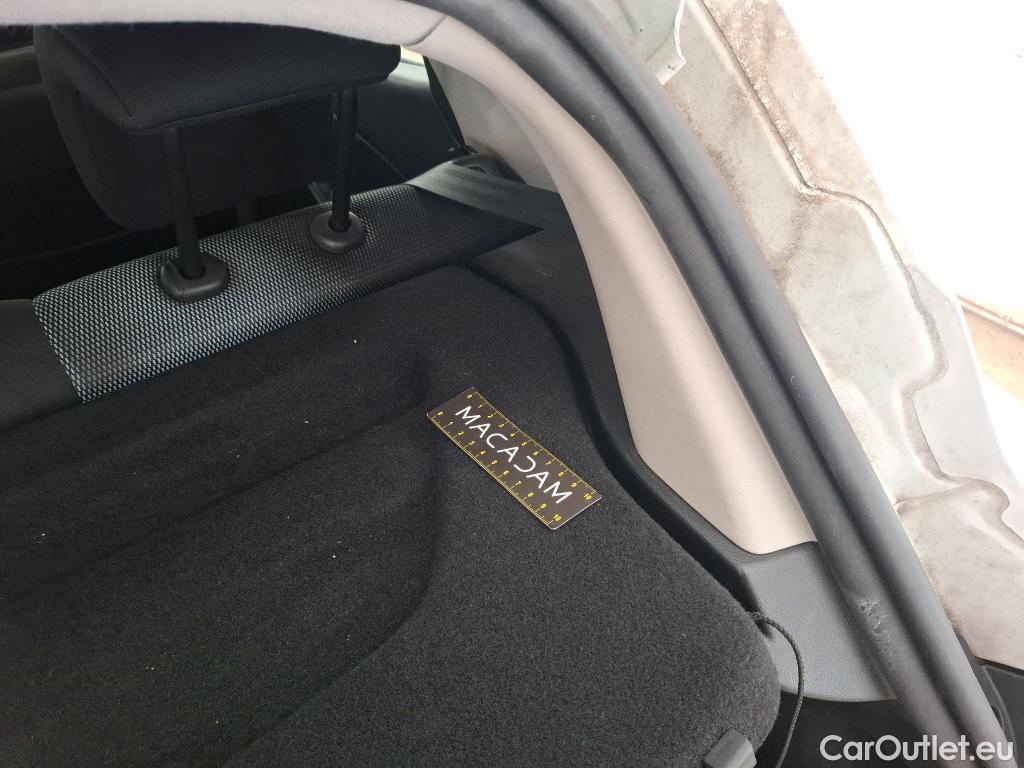  Renault  Clio RENAULT  / 2016 / 5P / Berline &Business TCe 90 #22