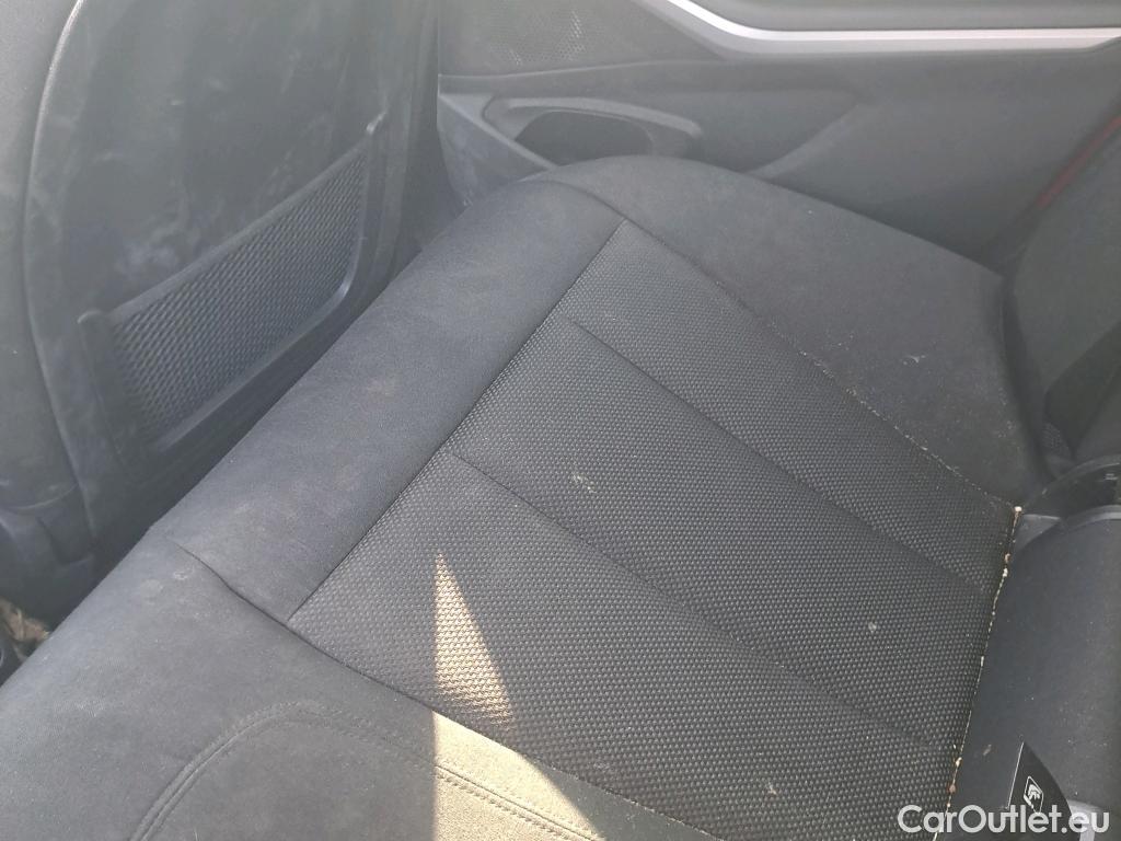  Bmw  Serie 3 BMW  / 2018 / 4P / sedán 318d Auto. #30