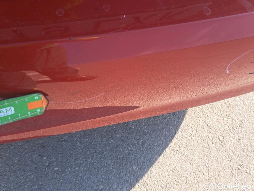  Bmw  Serie 3 BMW  / 2018 / 4P / sedán 318d Auto. #38