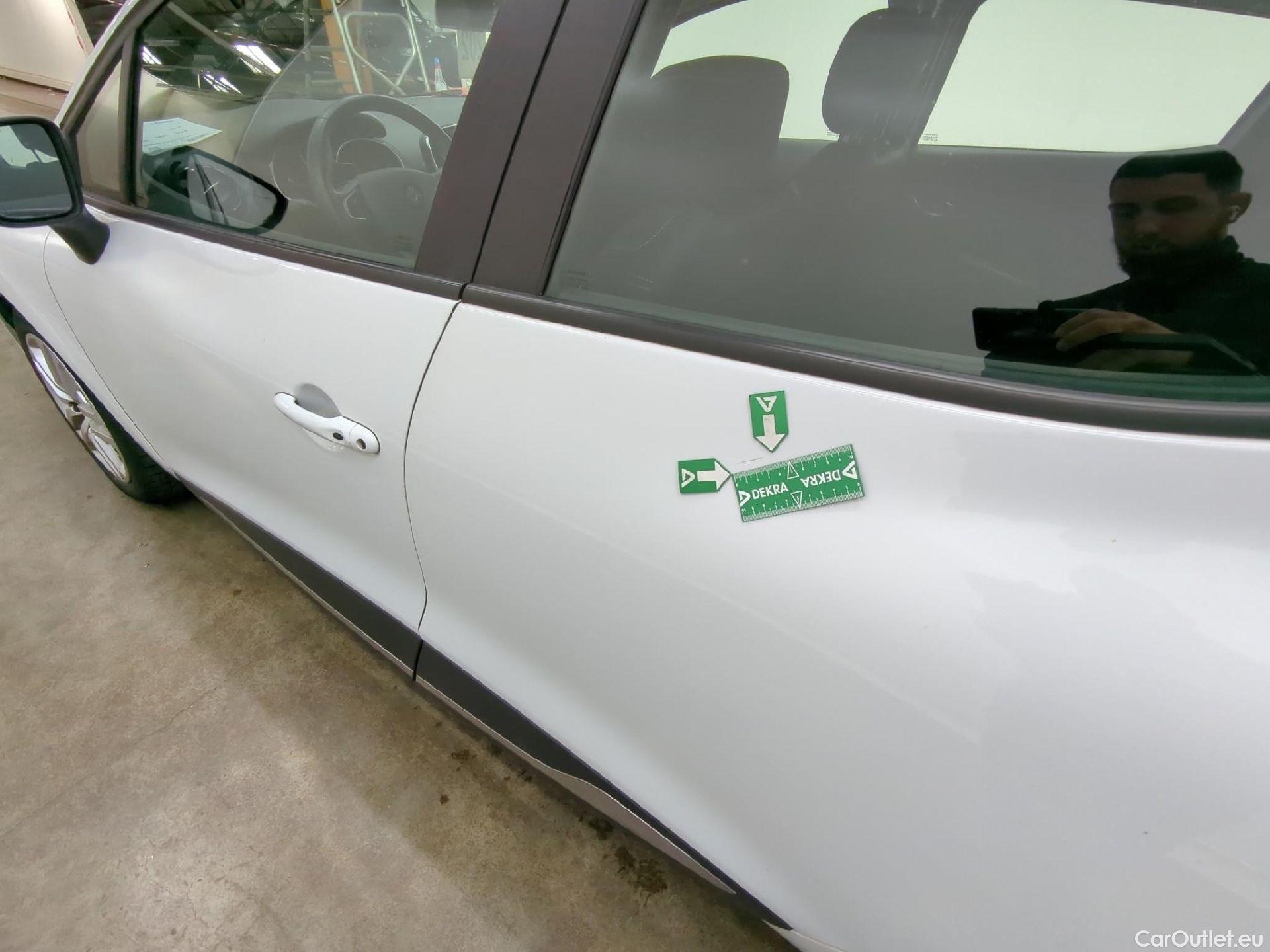  Renault  Clio  IV Business 0.9 TCe 90CV BVM5 E6 #18