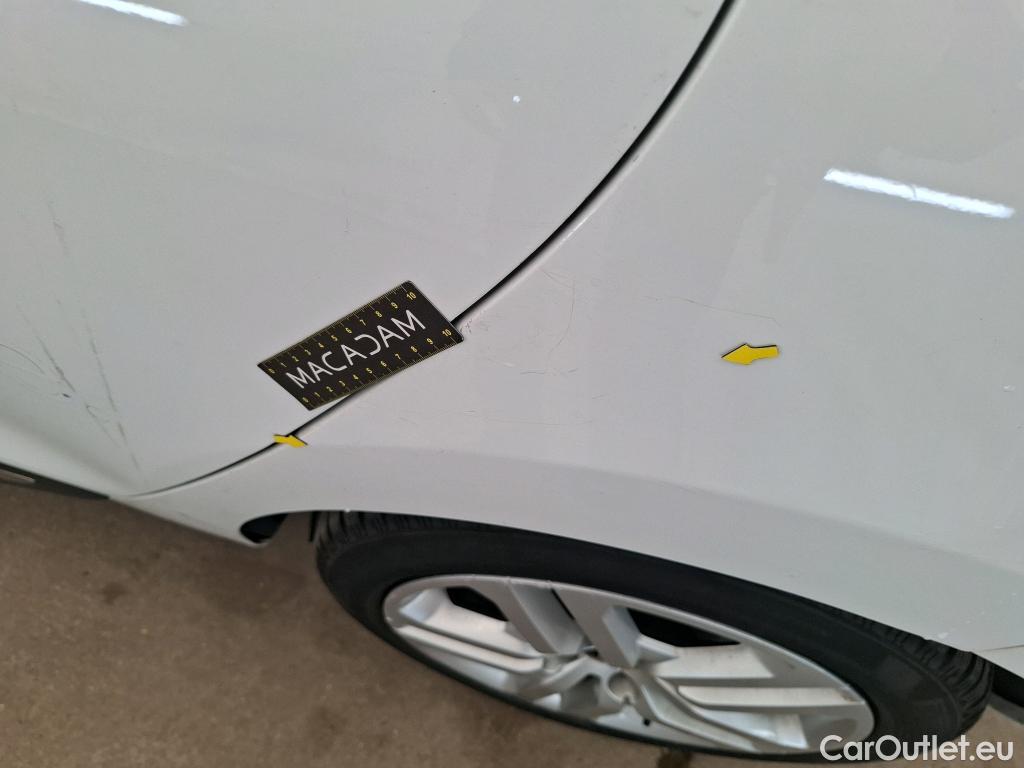  Renault  Clio RENAULT  / 2016 / 5P / Berline &Business TCe 90 #47