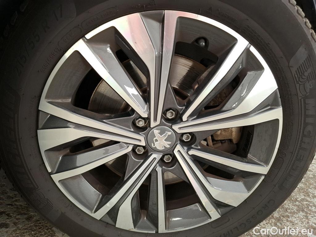  Peugeot  508 PEUGEOT  / 2018 / 5P / Berline HYBRID 225 E-EAT8 Allure Pack #46