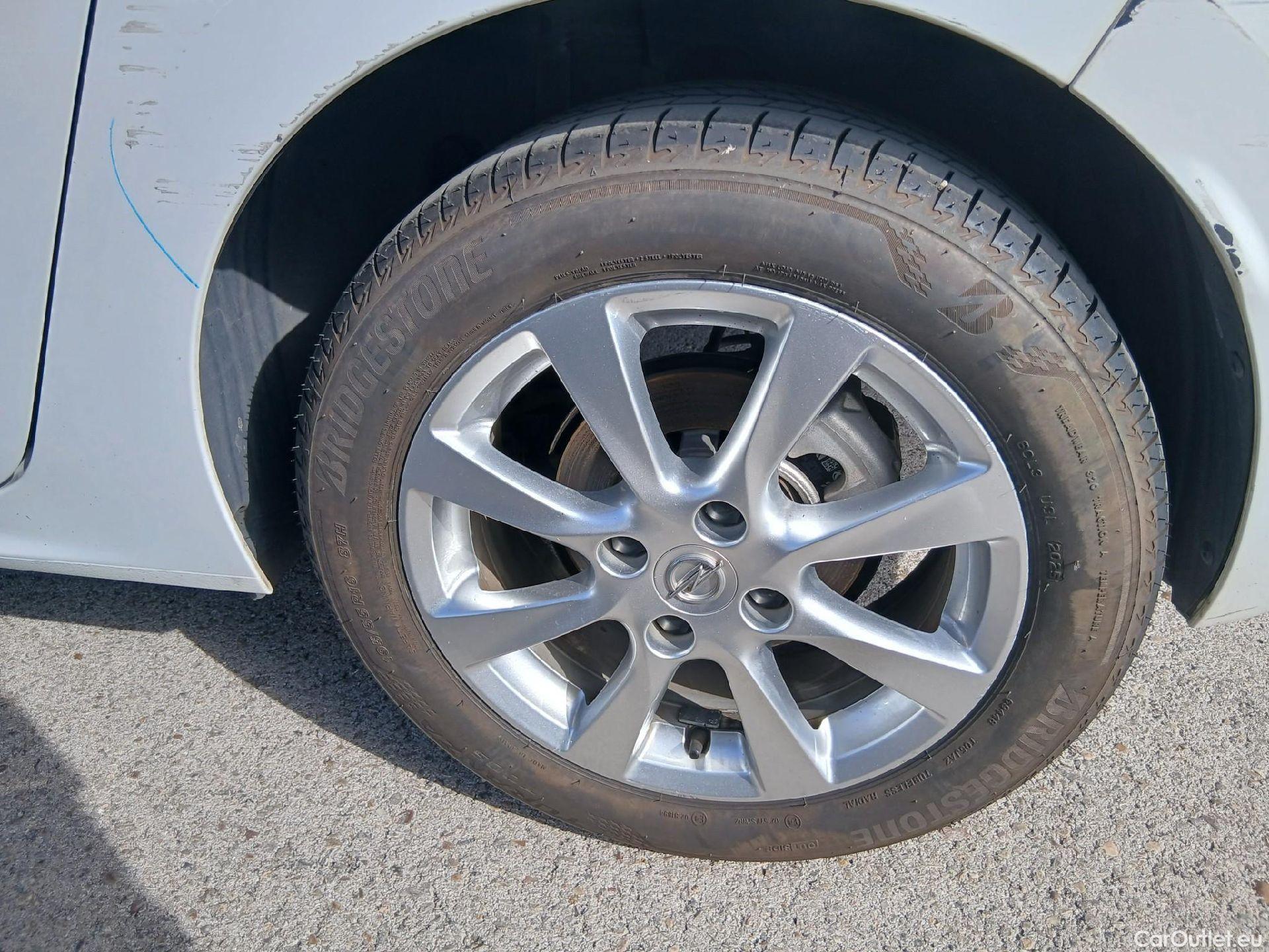 Opel  Corsa OPEL  / 2019 / 5P / berlina con portón 1.2T XHL 74kW (100CV) Edition (AC) #10