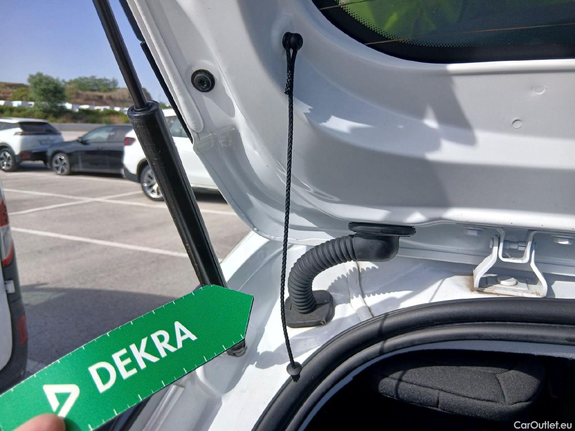  Opel  Corsa OPEL  / 2019 / 5P / berlina con portón 1.2T XHL 74kW (100CV) Edition (AC) #14