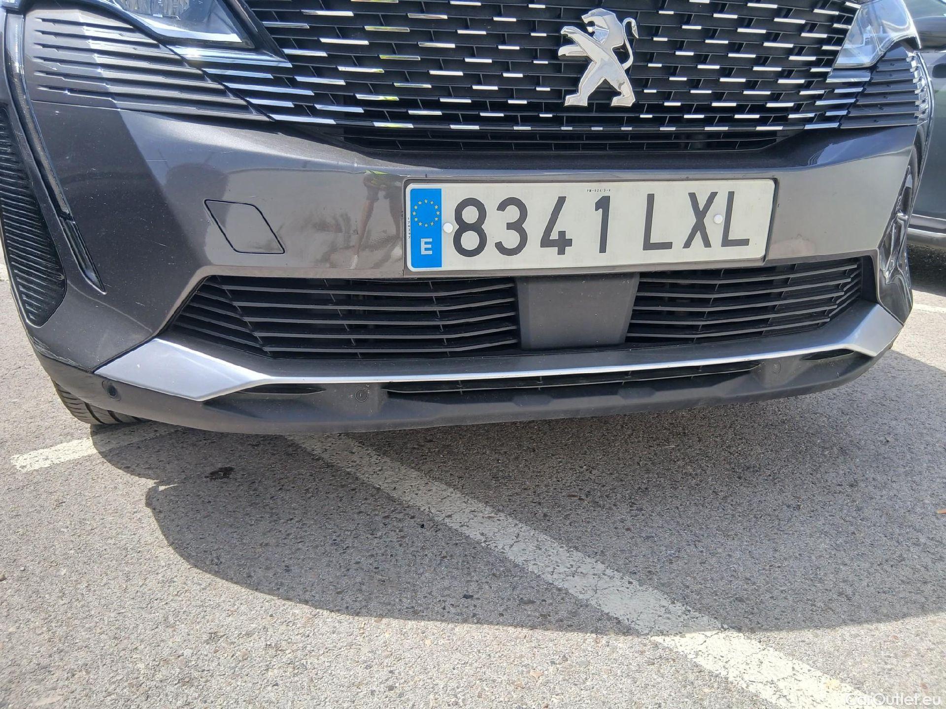  Peugeot  3008 PEUGEOT  / 2020 / 5P / todoterreno 1.5 BlueHDi 96kW (130CV) S&S Allure EAT8 #5