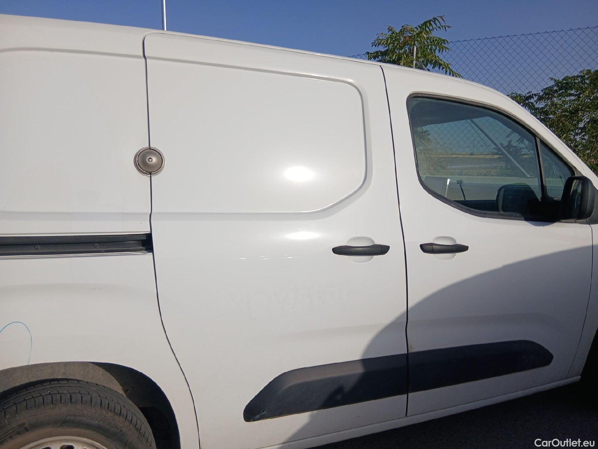  Citroen  Berlingo CITROEN  / 2018 / 4P / furgón derivado de turismo Talla M BlueHDi 100 CLUB #14