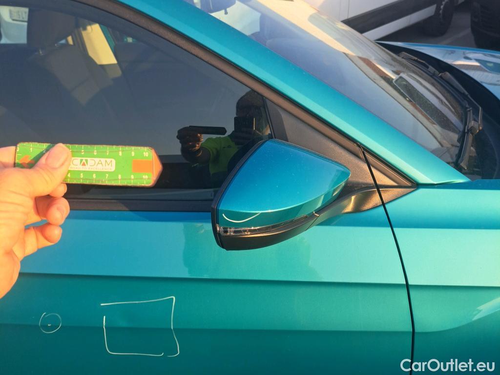  Volkswagen  T-CROSS VOLKSWAGEN  / 2018 / 5P / todoterreno Edition 1.0 TSI 70kW (95CV) #26