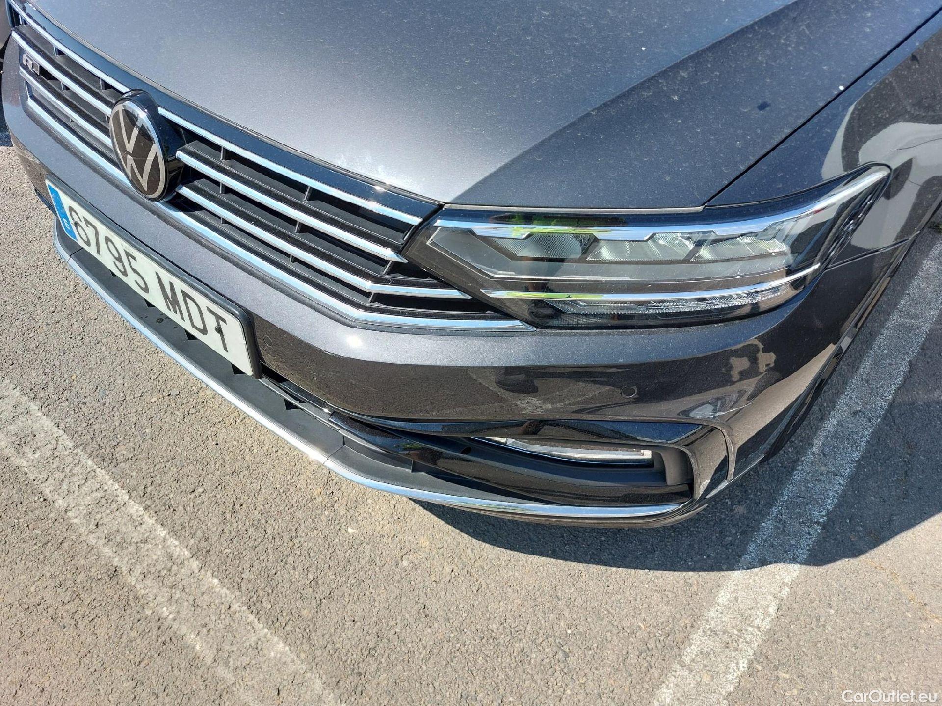  Volkswagen  Passat  Variant R-Line 2.0 TDI 150CV AT7 E6d #5