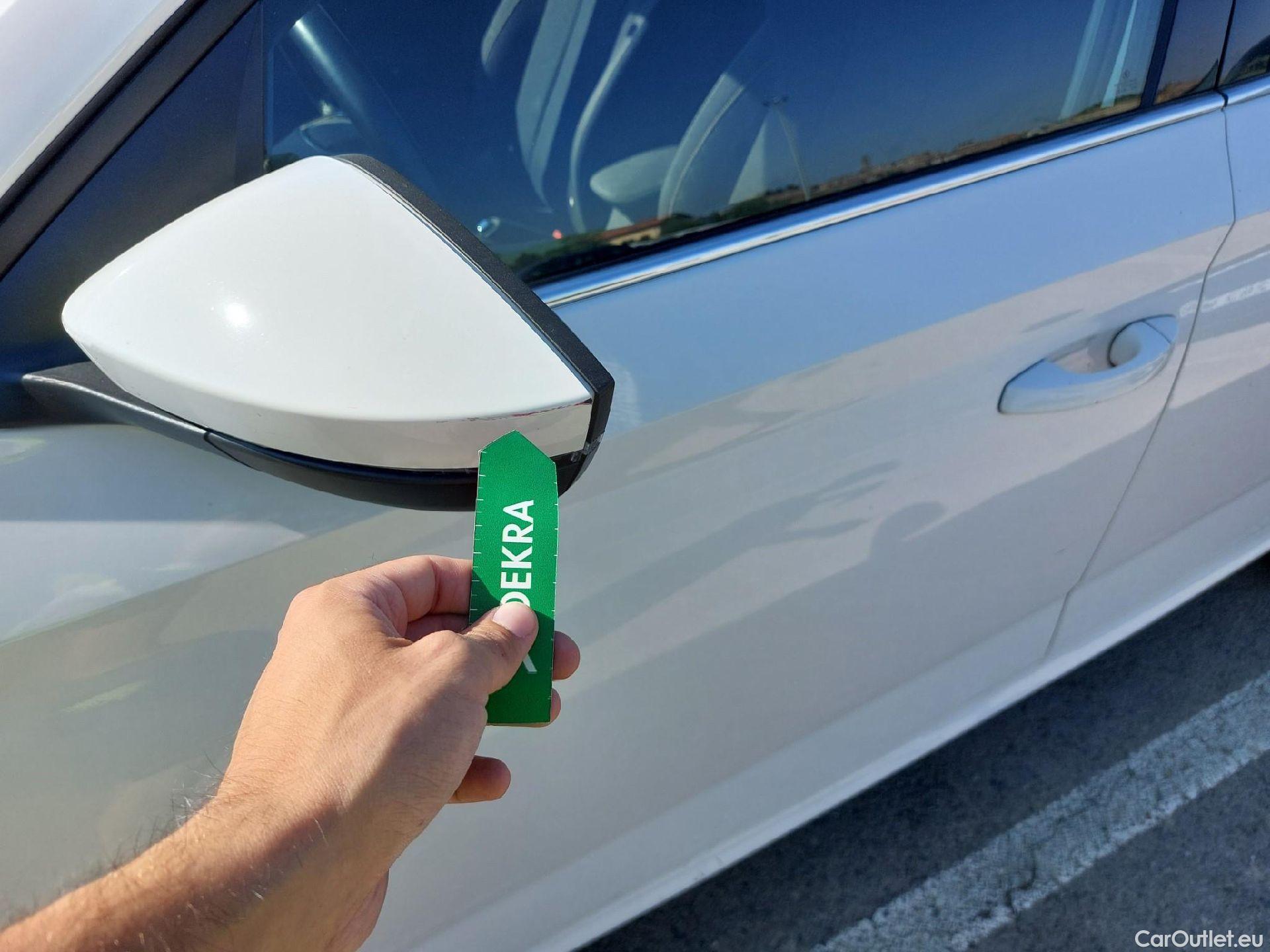  Skoda  KAMIQ SKODA  1.0 TSI 81kW (110CV) DSG Ambition (CX) #8