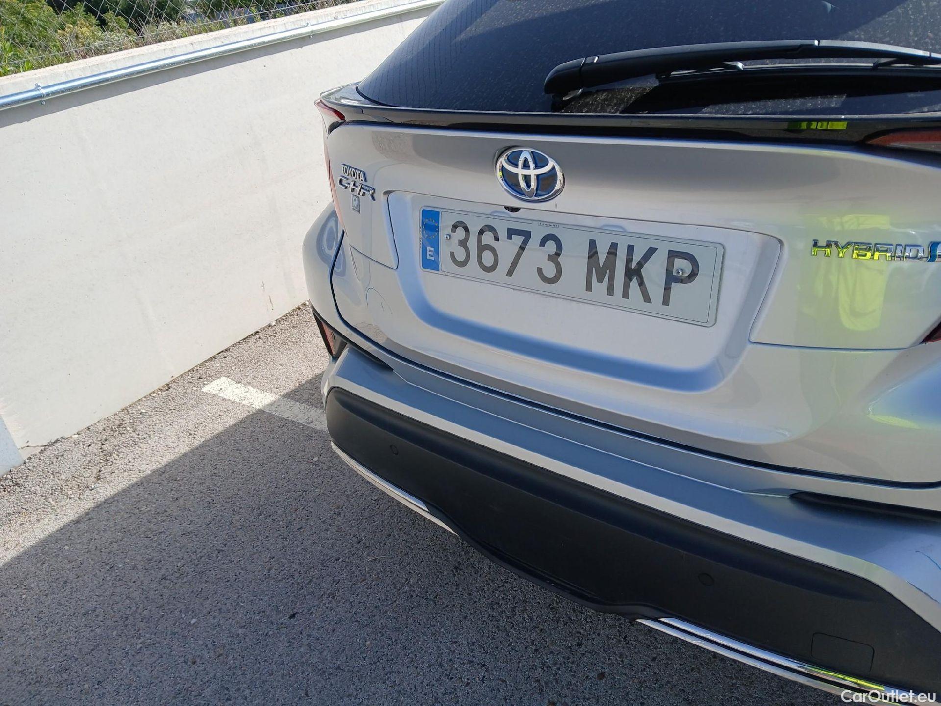  Toyota  C-HR TOYOTA  / 2019 / 5P / todoterreno 2.0 180H Advance #10