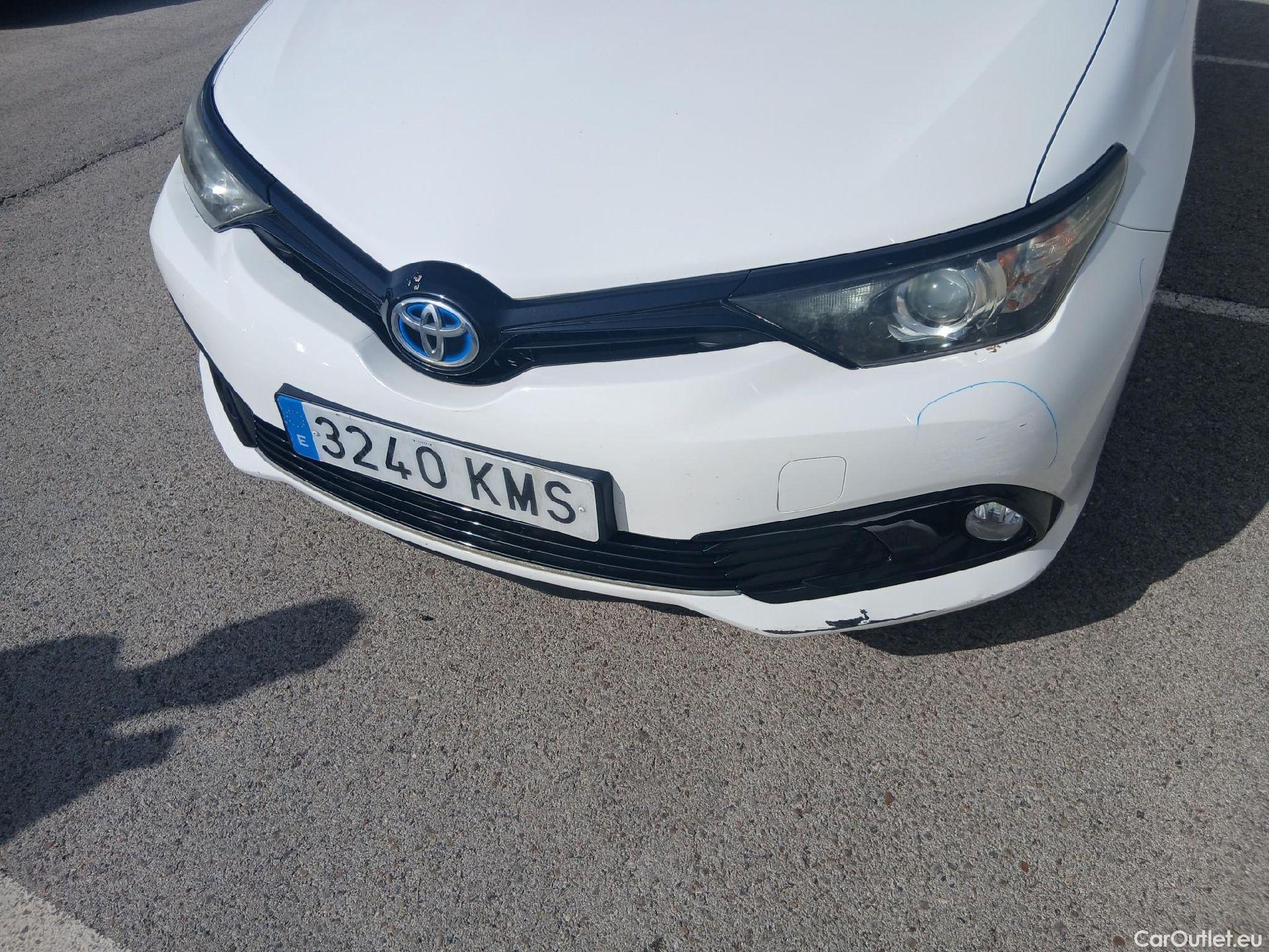  Toyota  Auris TOYOTA  5p 2G berlina con portón 1.8 140H Hybrid Feel! Edition #9