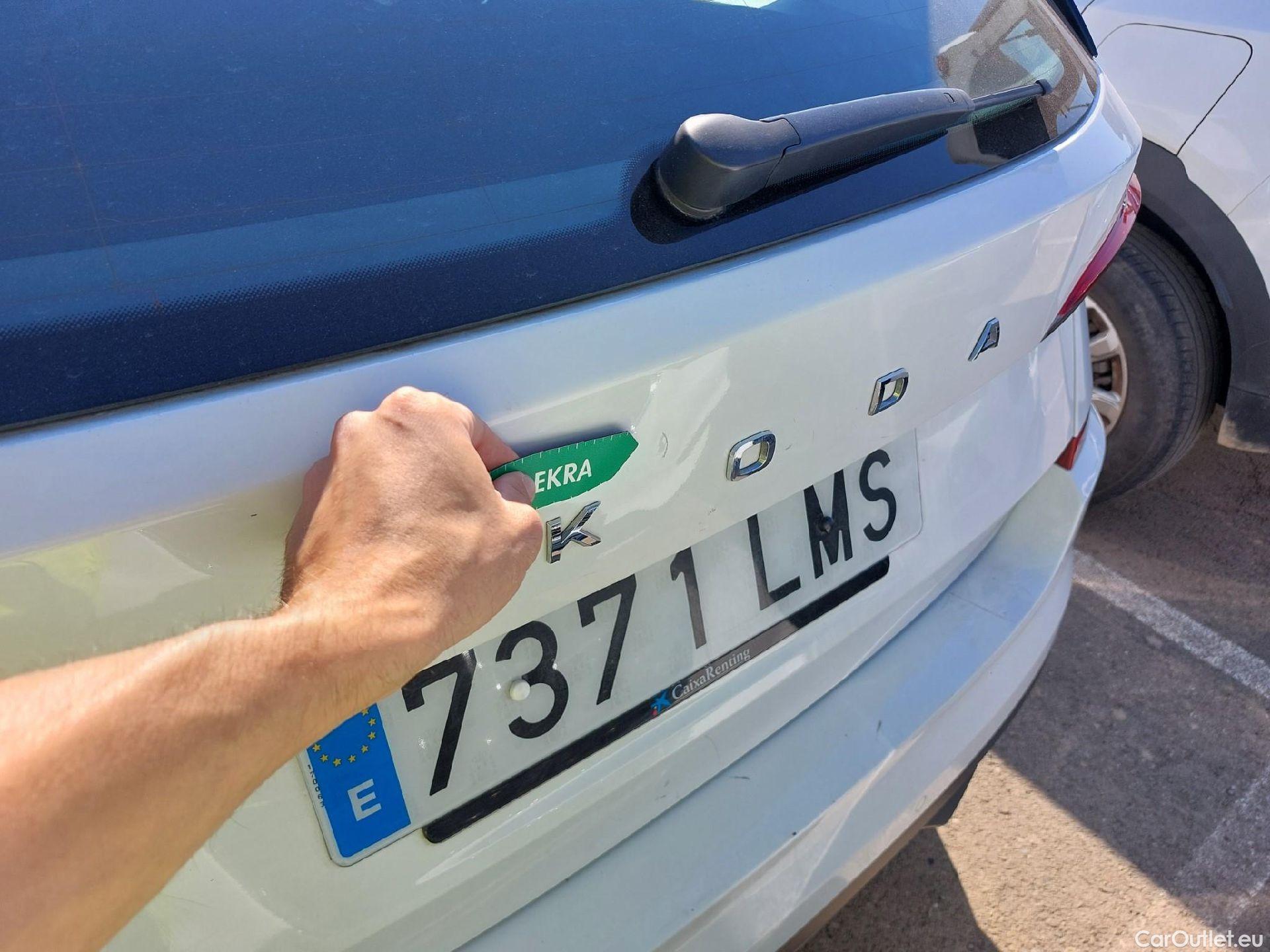  Skoda  KAMIQ SKODA  1.0 TSI 81kW (110CV) DSG Ambition (CX) #16