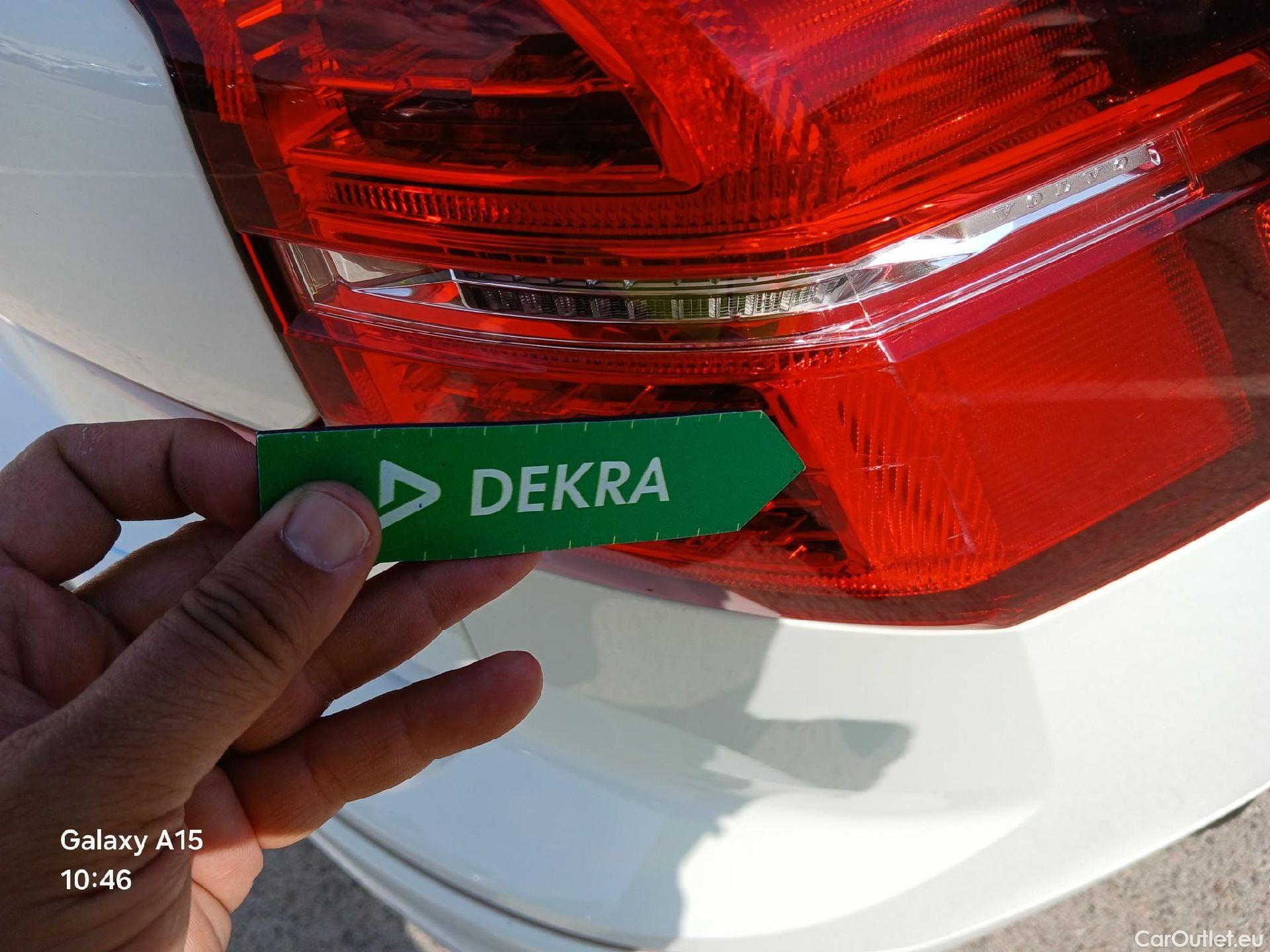  Volvo  XC60 VOLVO  / 2017 / 5P / todoterreno 2.0 T6 AWD Recharge R-Design Auto #28