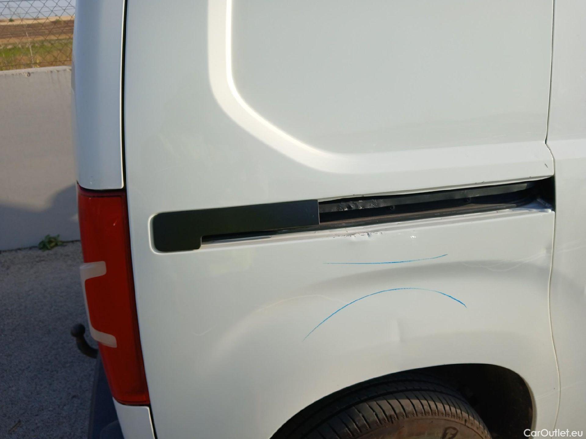  Citroen  Berlingo CITROEN  / 2018 / 3P / furgón derivado de turismo Talla M BlueHDi 100 CONTROL (AC2) #30