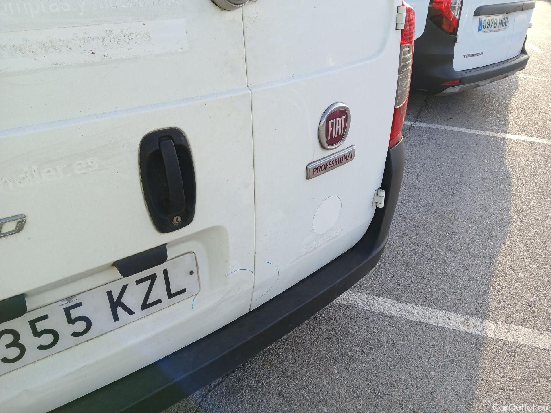  Fiat  Fiorino FIAT  / 2016 / 3P / furgón derivado de turismo Cargo Base 1.3 Mjet 59kW (80CV) E6 #25