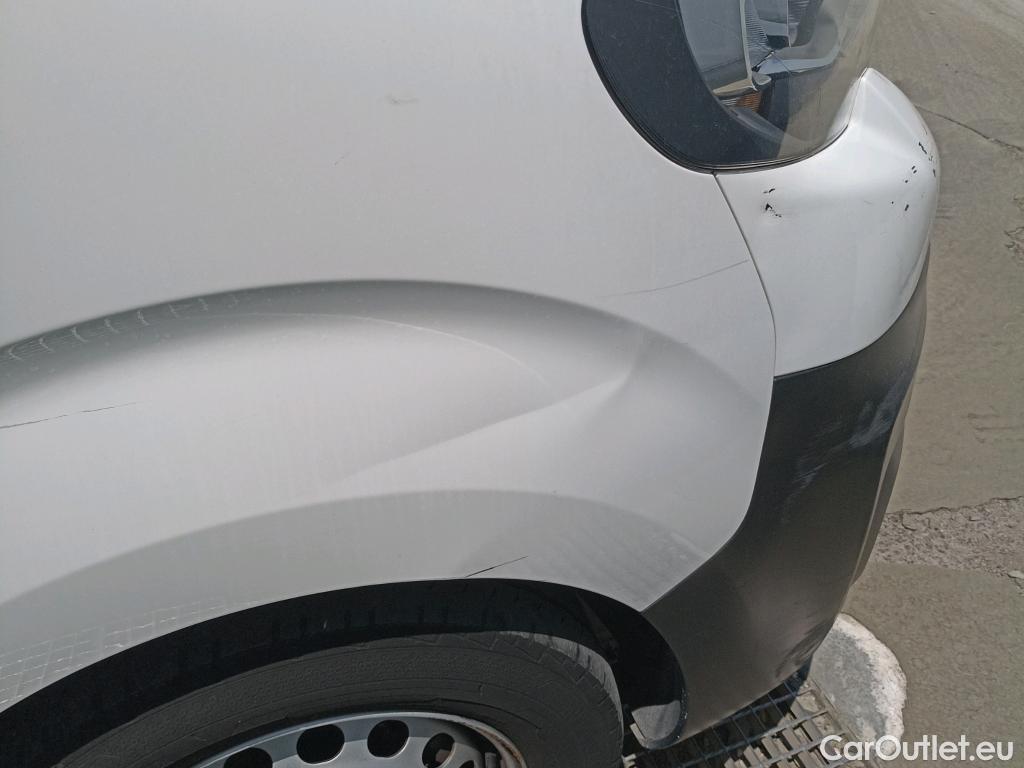  Peugeot  Expert PEUGEOT  / 2016 / 4P / furgón Furgón Pro 2.0 BlueHDi 120 S&S Standard #26