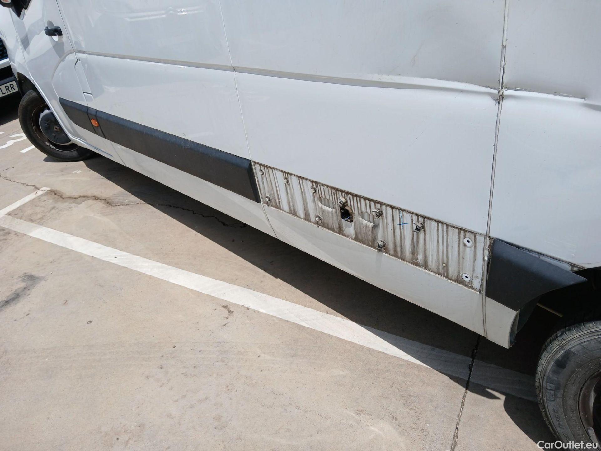  Renault  Master RENAULT  / 2019 / 4P / furgón Furgón T L3H2 3500 B dCi E 110kW (150CV) #25