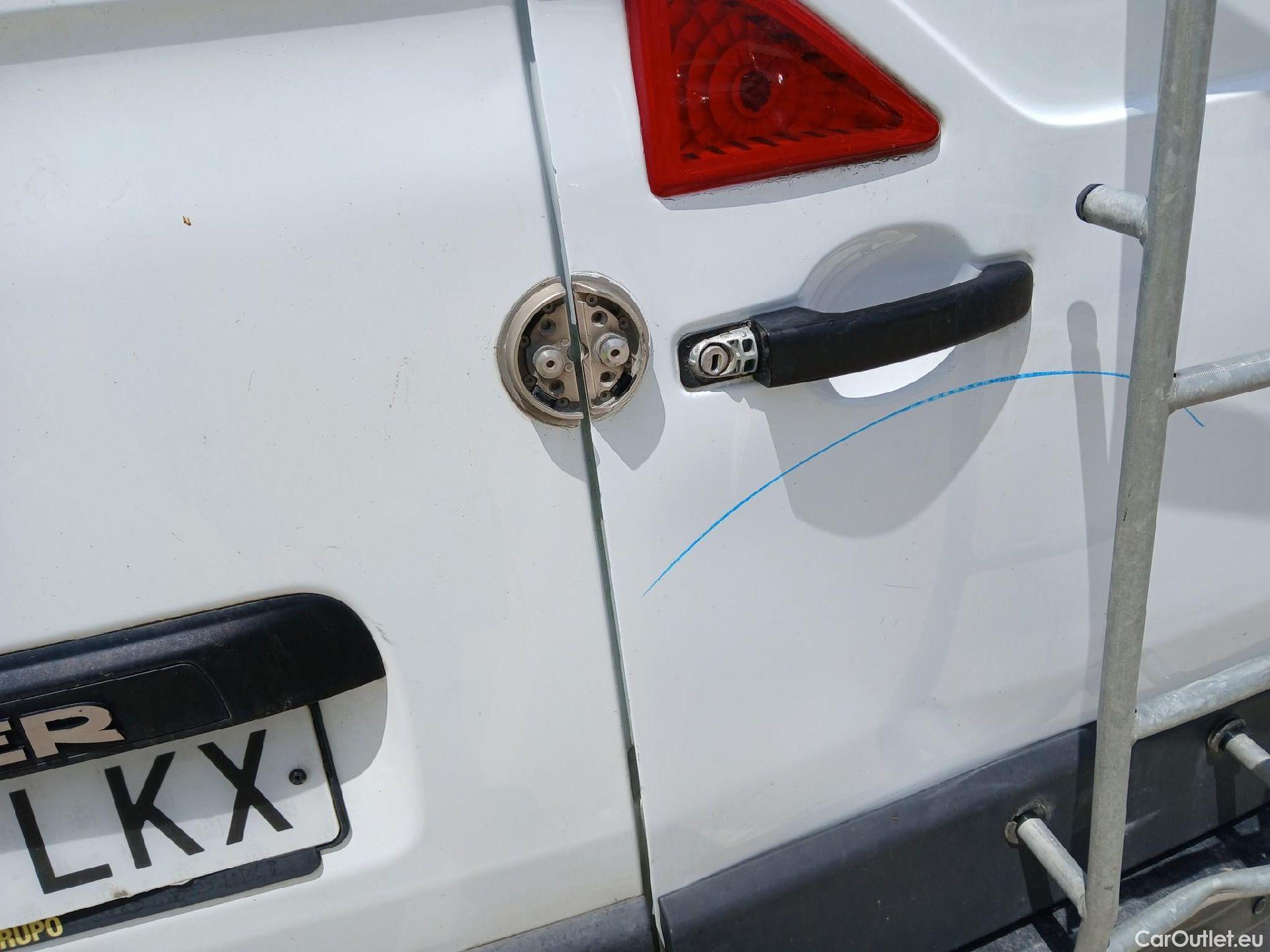  Renault  Master RENAULT  / 2019 / 4P / furgón Furgón T L3H2 3500 B dCi E 110kW (150CV) #33