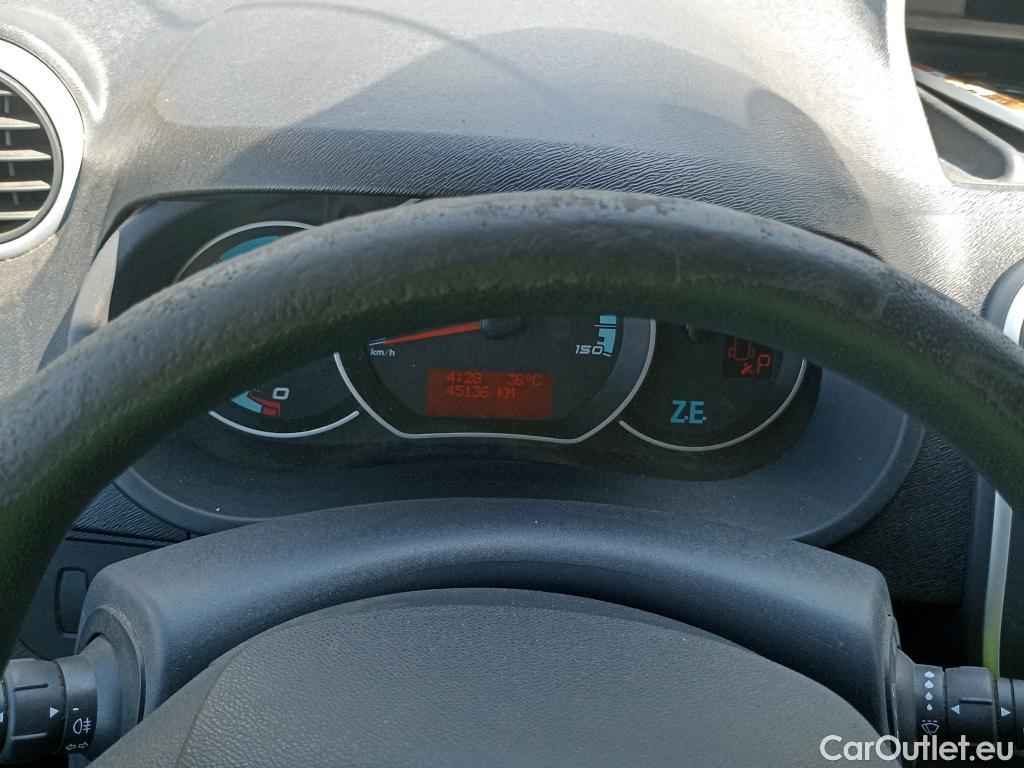  Renault  Kangoo RENAULT  FURGÓN VU 3p 2G furgón deriv  Z.E. Flexi (especial Agbar) #26