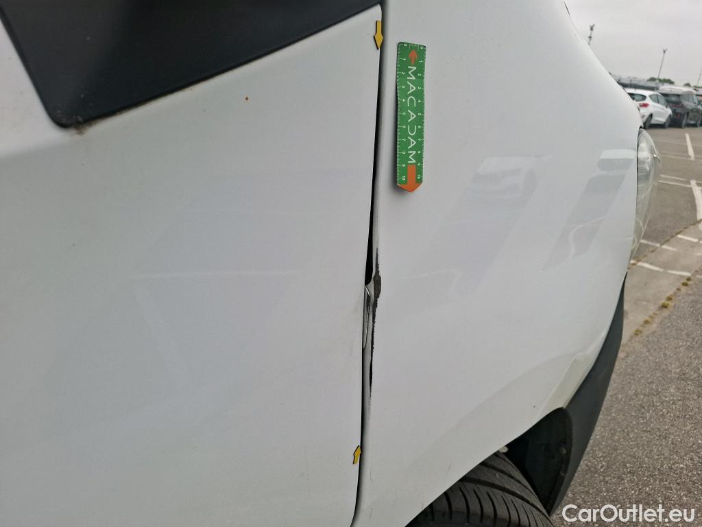  Renault  Master  Fourgon L2H2 3 5 Grand Confort dCi 135CV BVM6 E6dT #25