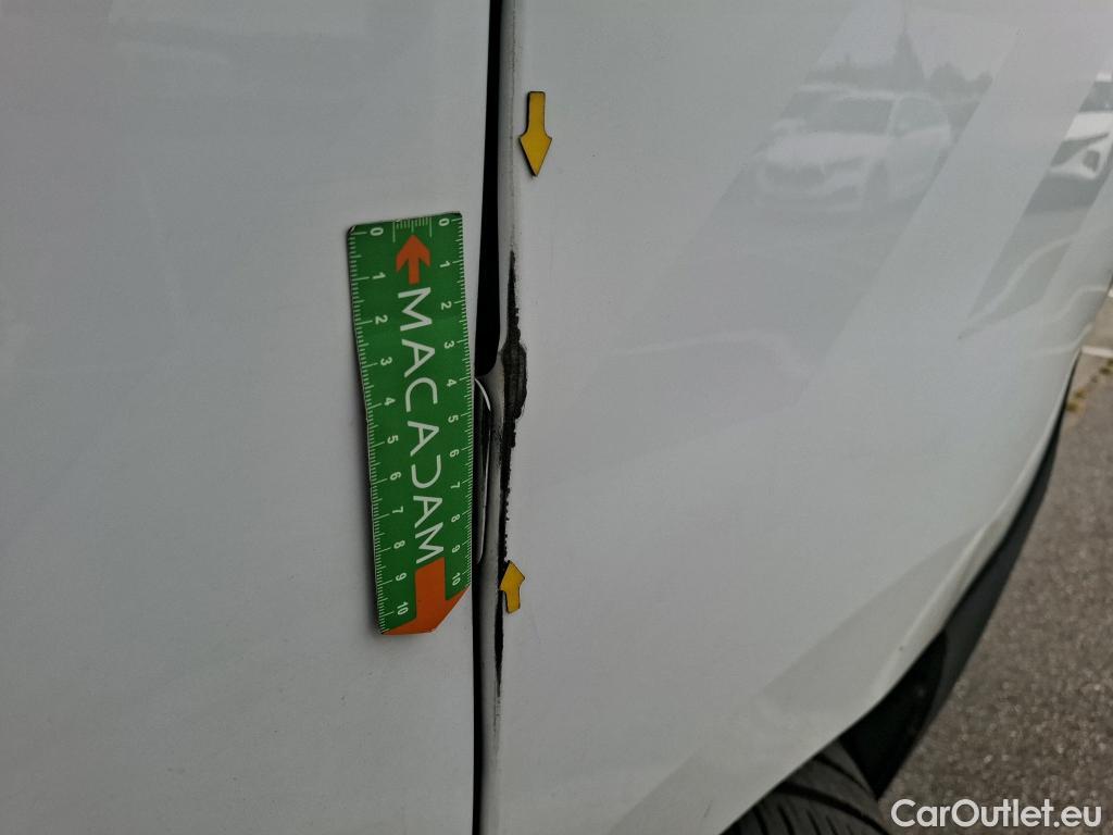  Renault  Master  Fourgon L2H2 3 5 Grand Confort dCi 135CV BVM6 E6dT #18