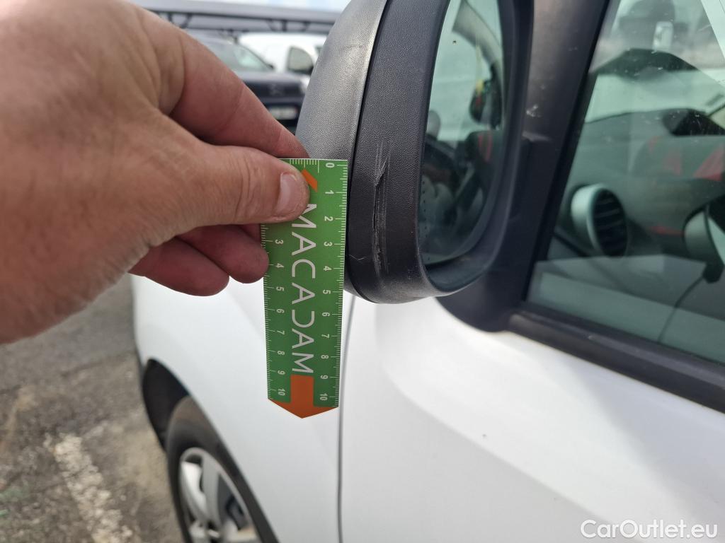  Renault  Kangoo  II Express Extra (Série Spéciale) 1.5 dCi 80CV BVM6 E6dT #29