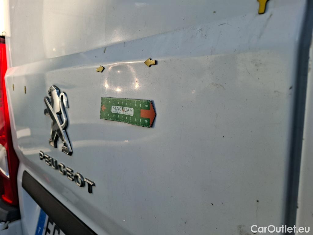  Peugeot  Boxer PEUGEOT  VU 4p Fourgon 2.2 E-HDI 130 PACK CLIM NAV 330 L1H1 #29
