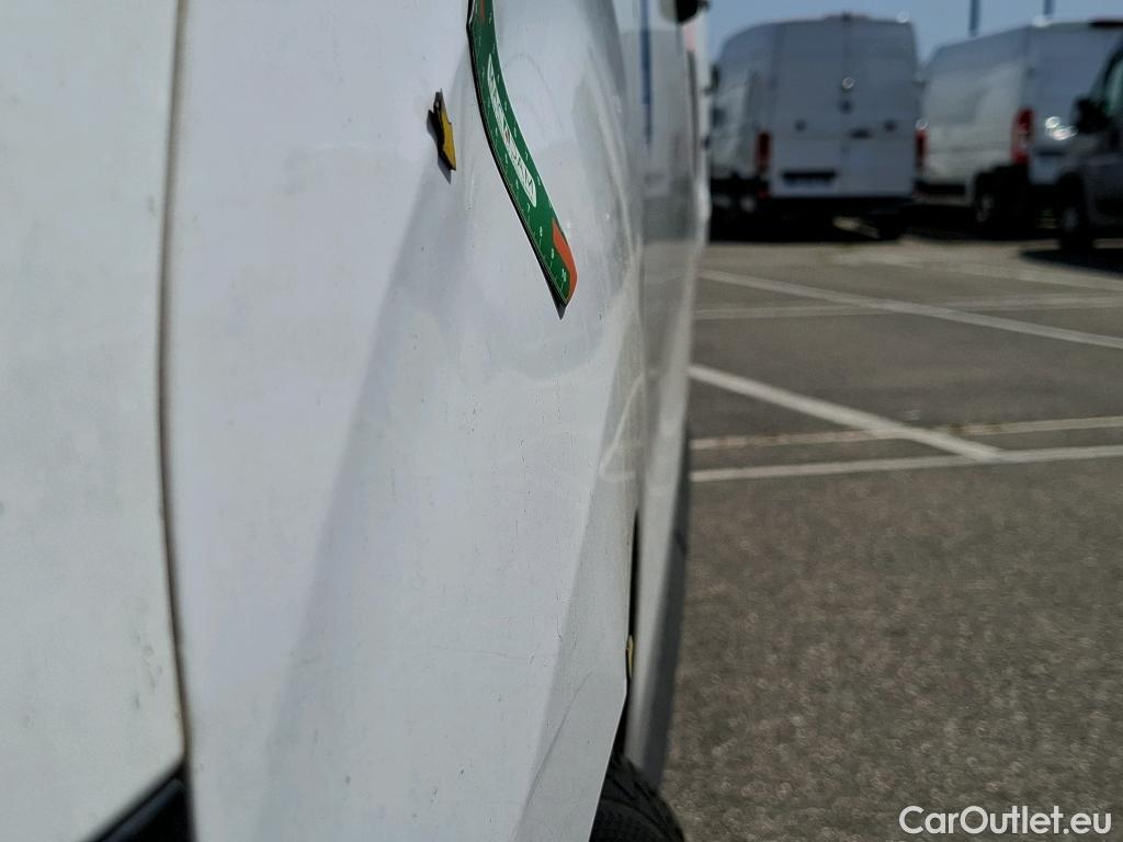  Citroen  Jumpy  Fourgon Club XL 2.0 BlueHDi 120CV BVM6 E6dT #19