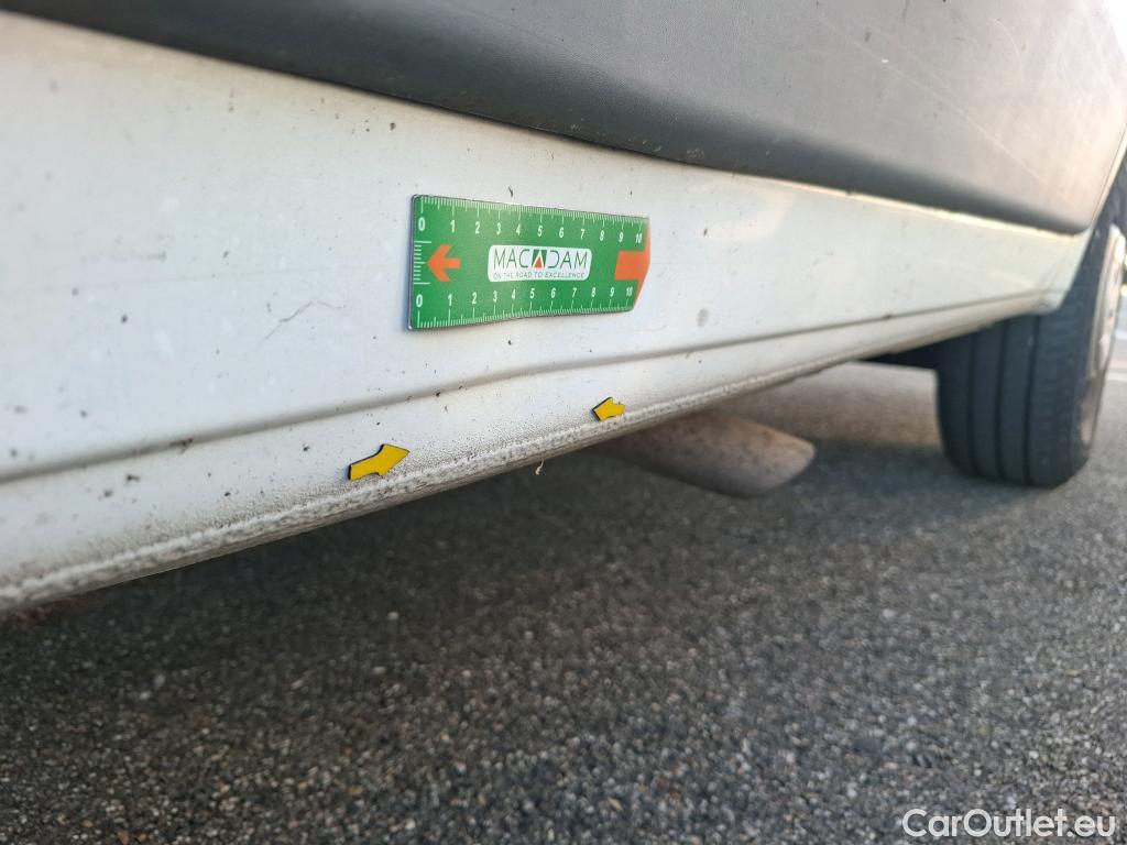  Peugeot  Boxer PEUGEOT  VU 4p Fourgon 2.2 E-HDI 130 PACK CLIM NAV 330 L1H1 #59