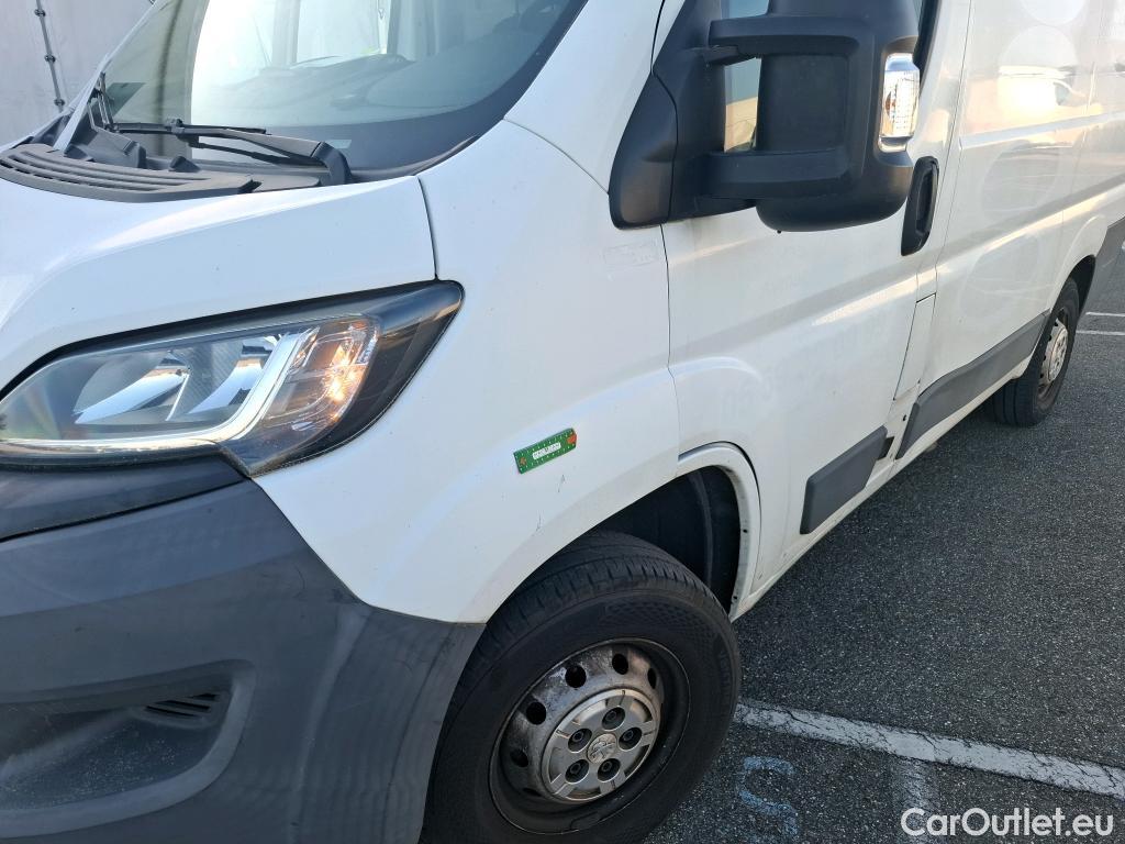  Peugeot  Boxer PEUGEOT  VU 4p Fourgon 2.2 E-HDI 130 PACK CLIM NAV 330 L1H1 #104