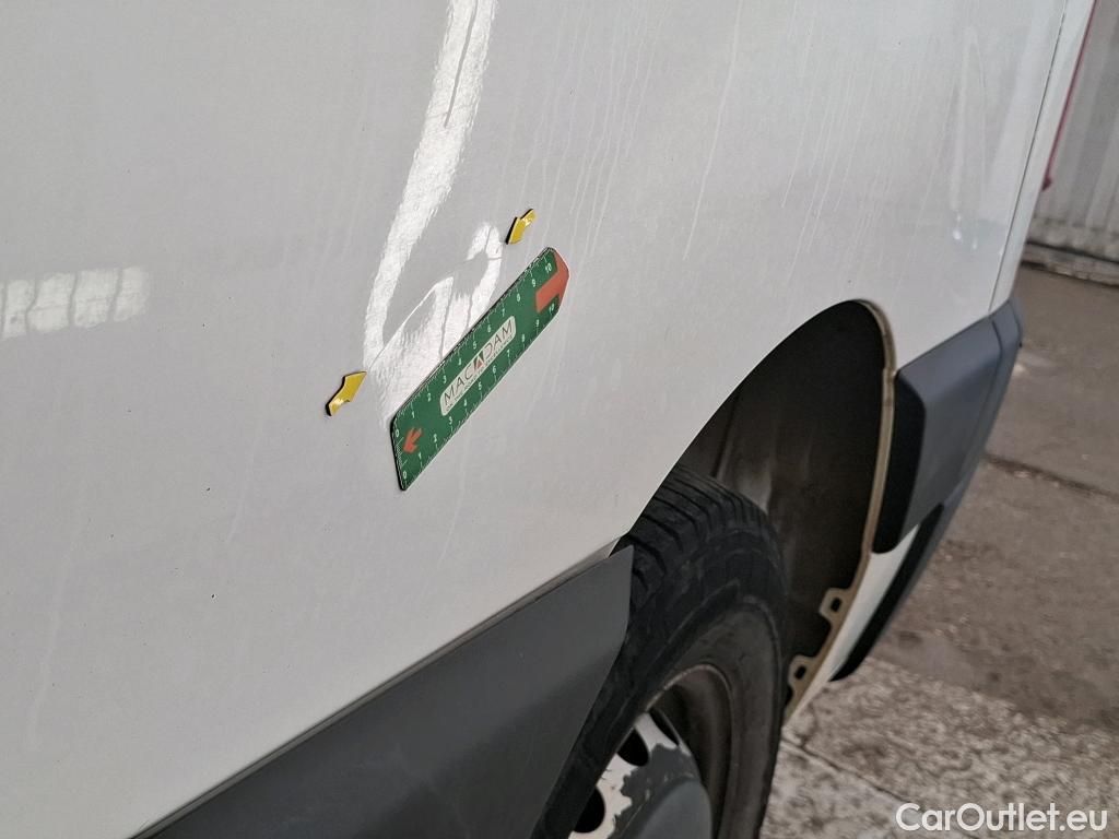  Renault  Master  III Fourgon L2H2 3 5 Grand Confort dCi 135CV BVM6 7 Sieges E6dT #2
