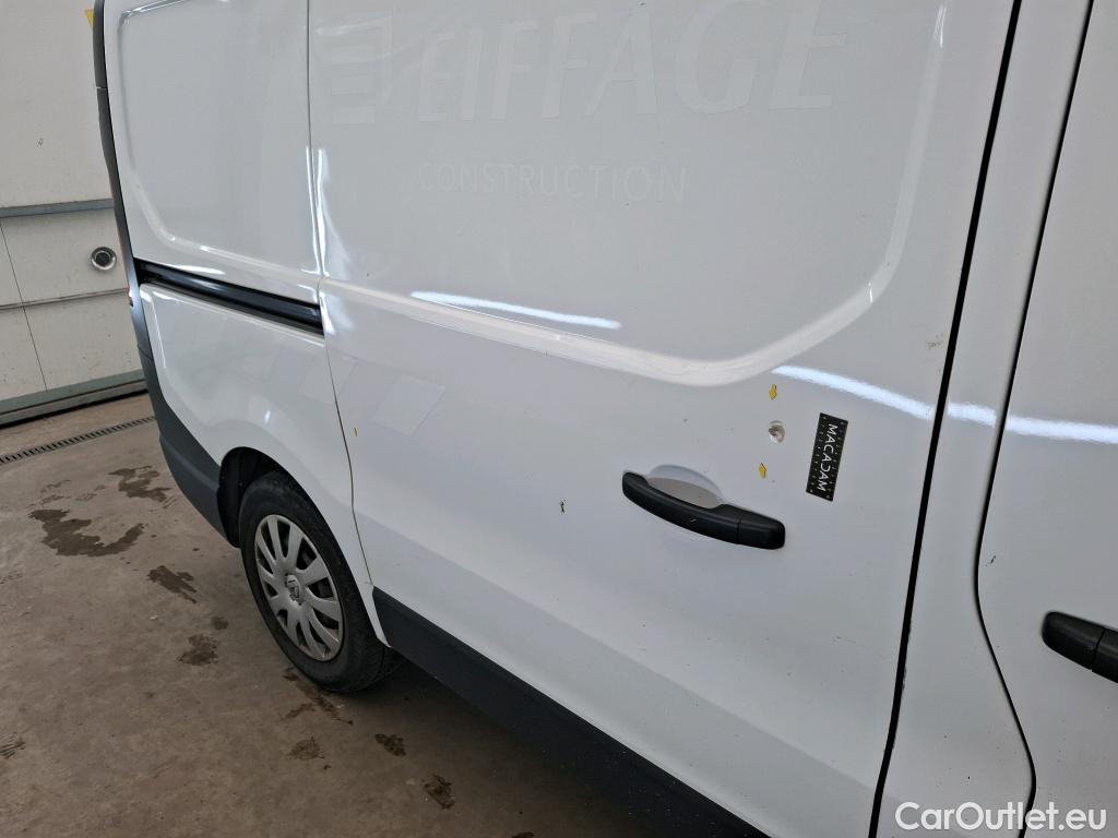  Renault  Trafic RENAULT  / 2019 / 4P / Fourgon tole FG GCF L1H1 1200 Energy dCi 145 EDC #11