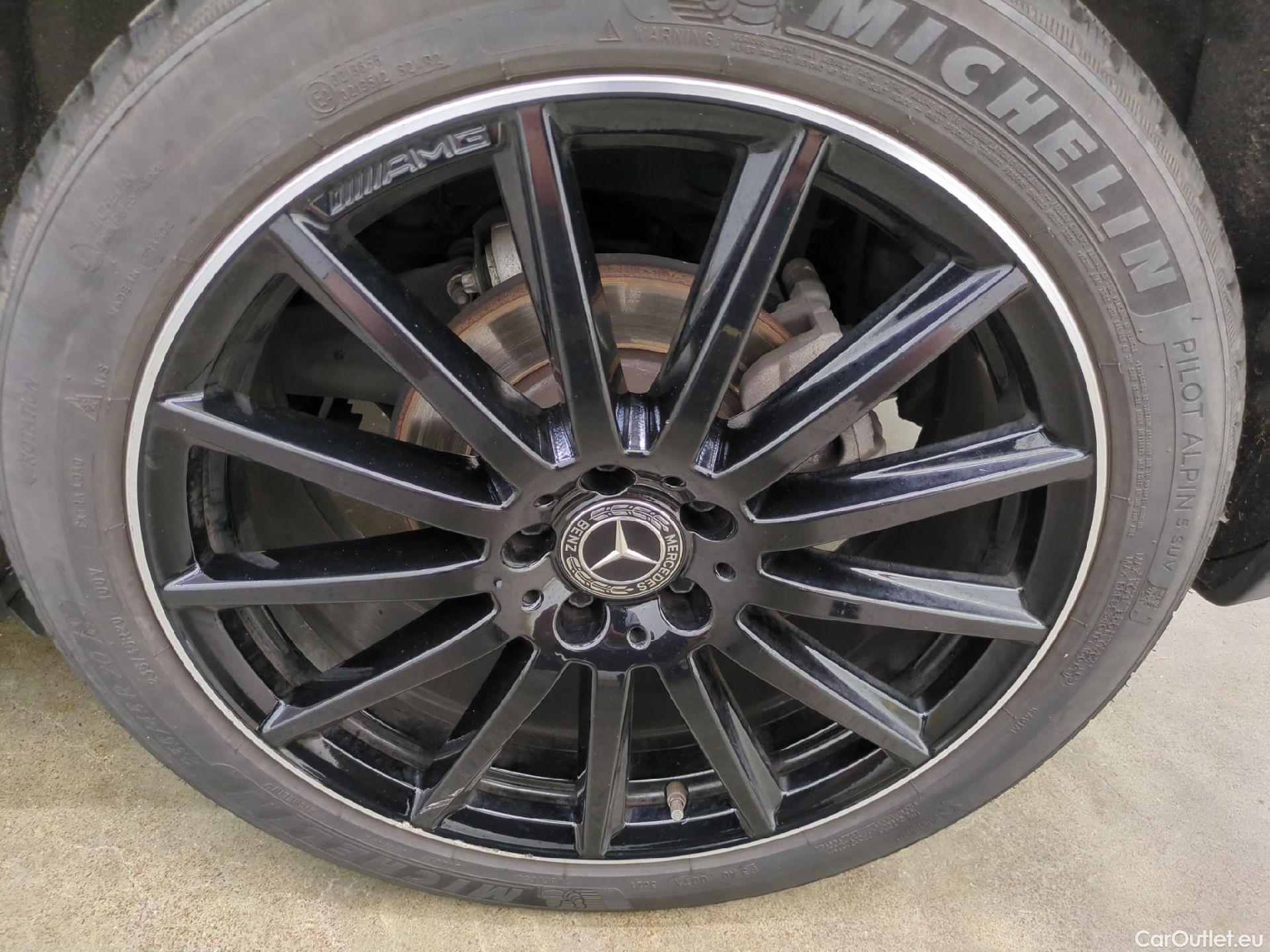  Mercedes  GLA MERCEDES-BENZ  / 2020 / 5P / SUV 2.0  200 D AMG LINE DCT #20