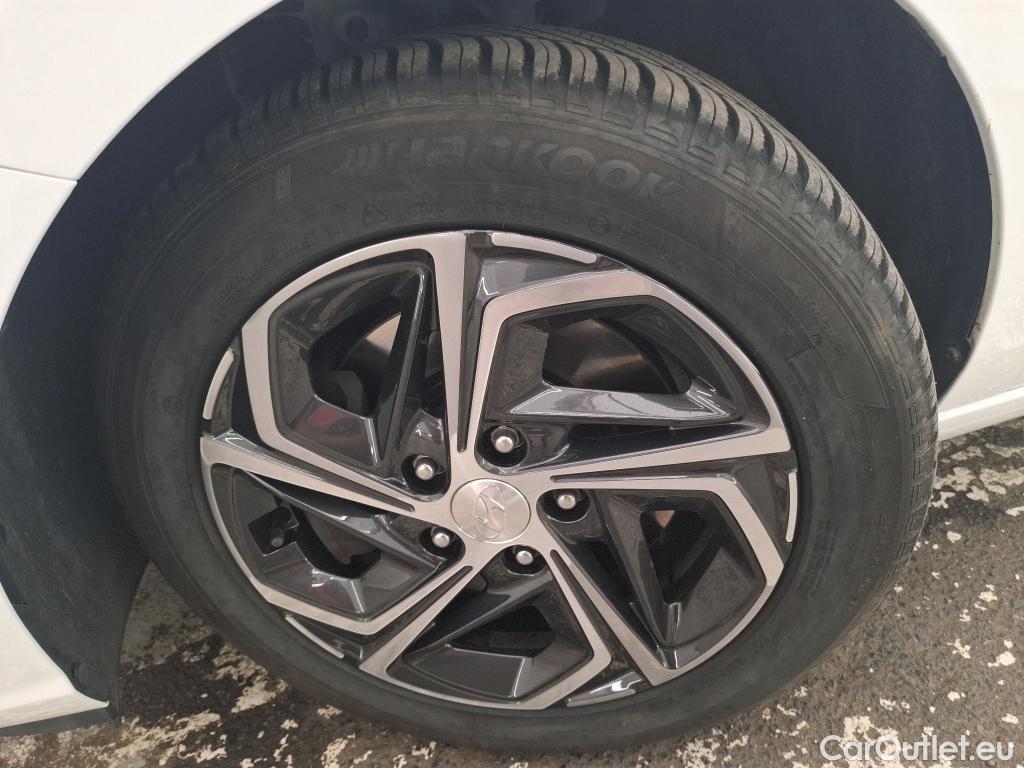  Hyundai  i30  Business 1.6 CRDi 115CV BVM6 E6d #19