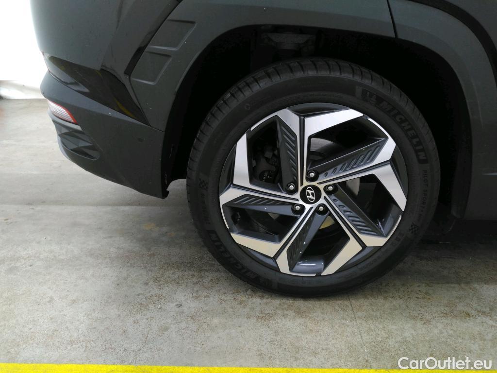  Hyundai  Tucson HYUNDAI  / 2020 / 5P / SUV 1.6 HYBRID 230 EXECUTIVE #100