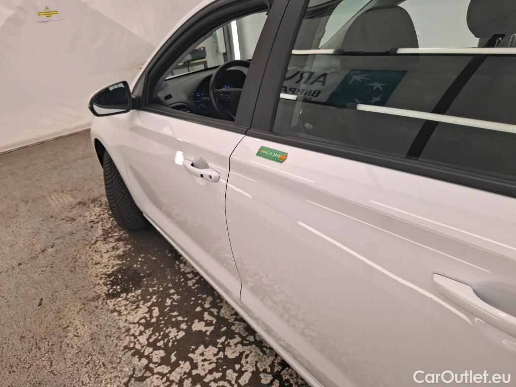  Hyundai  i30  Business 1.6 CRDi 115CV BVM6 E6d #5