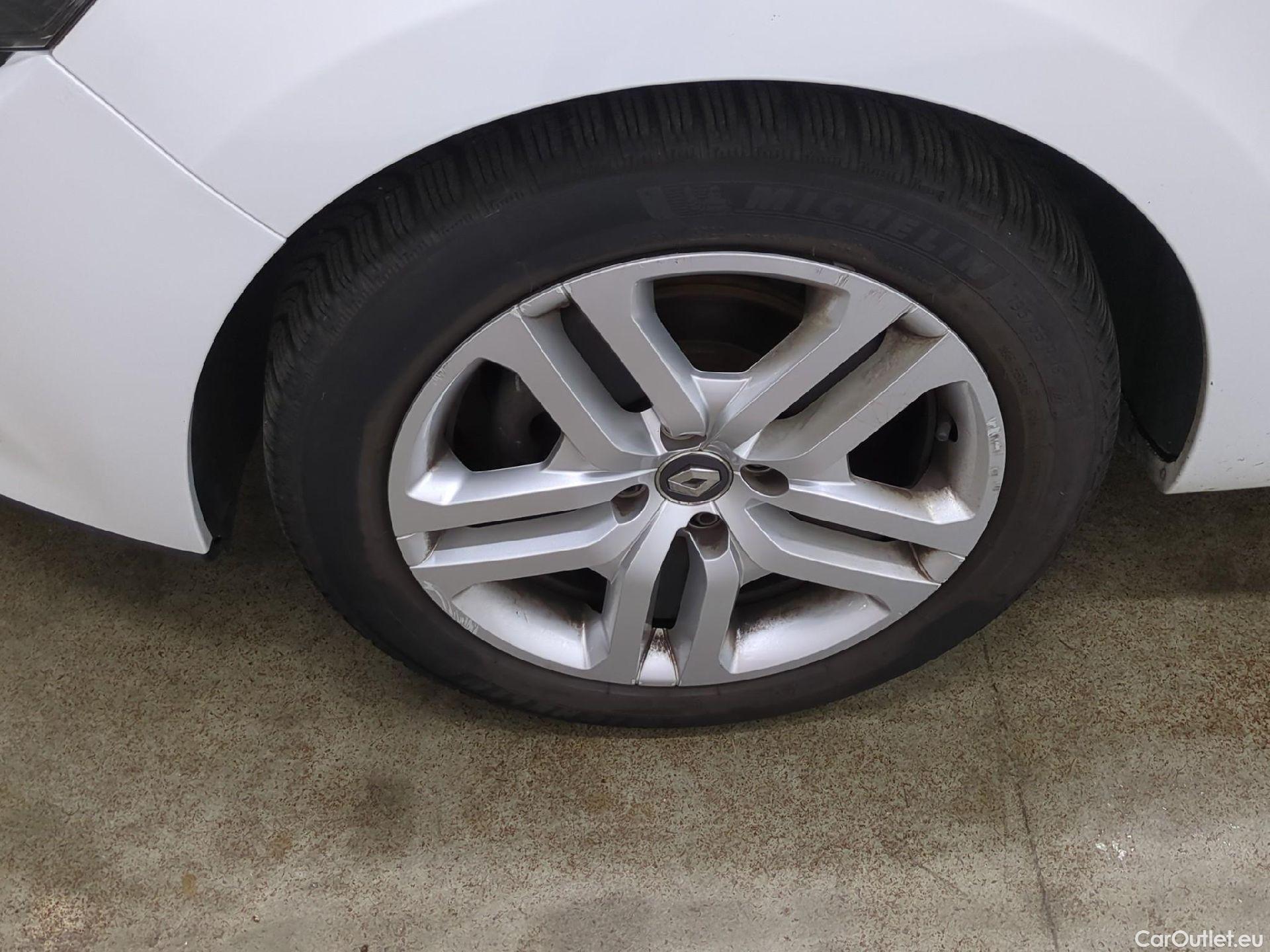  Renault  Clio  IV Business 0.9 TCe 90CV BVM5 E6 #28