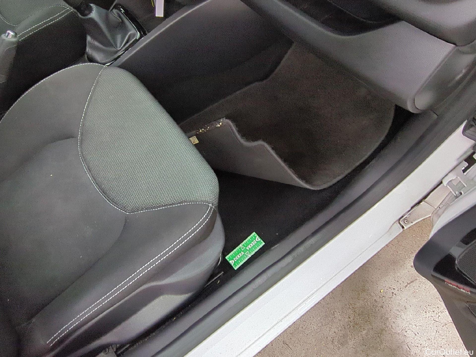  Renault  Clio  IV Business 0.9 TCe 90CV BVM5 E6 #26