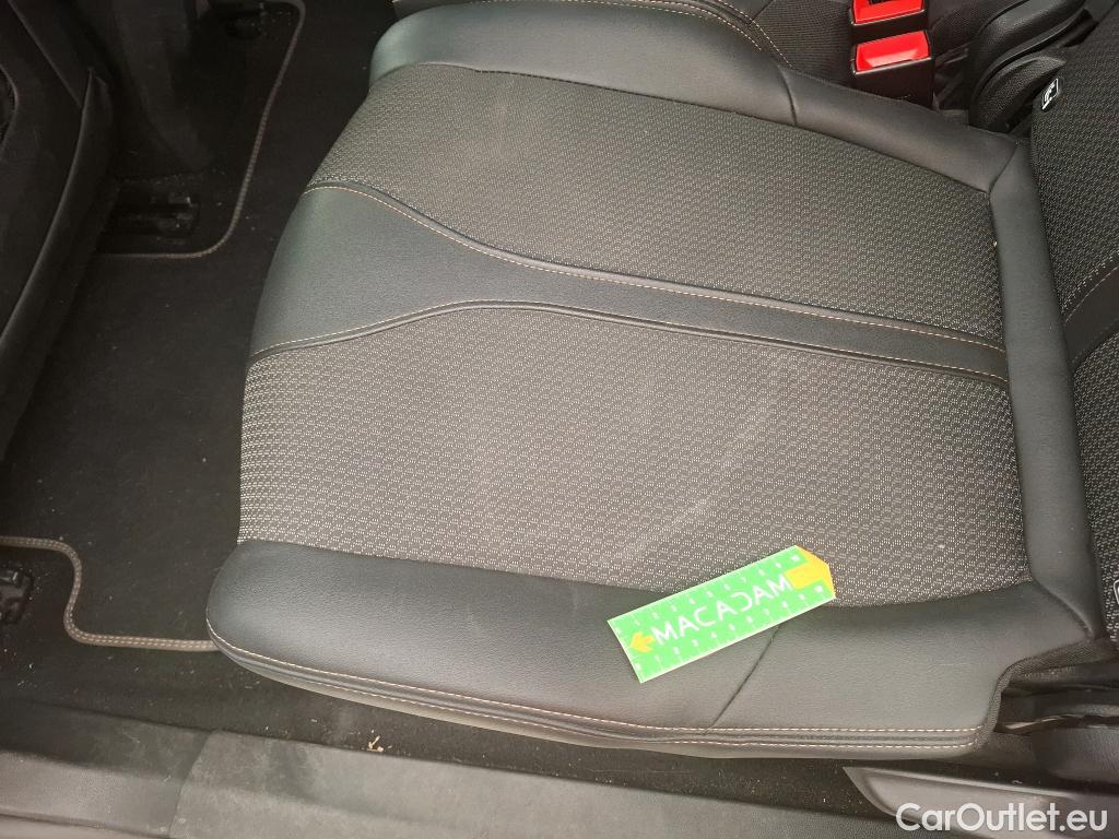  Peugeot  5008  GT 1.6 PureTech 180CV BVA8 7 Sieges E6d #33