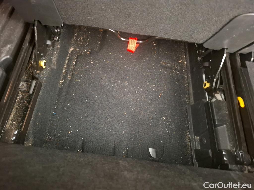  Peugeot  5008  GT 1.6 PureTech 180CV BVA8 7 Sieges E6d #27
