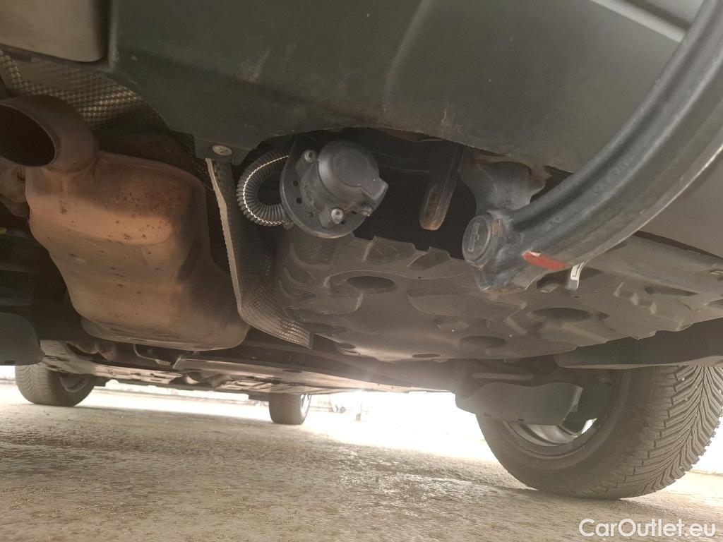  Peugeot  5008  GT 1.6 PureTech 180CV BVA8 7 Sieges E6d #28