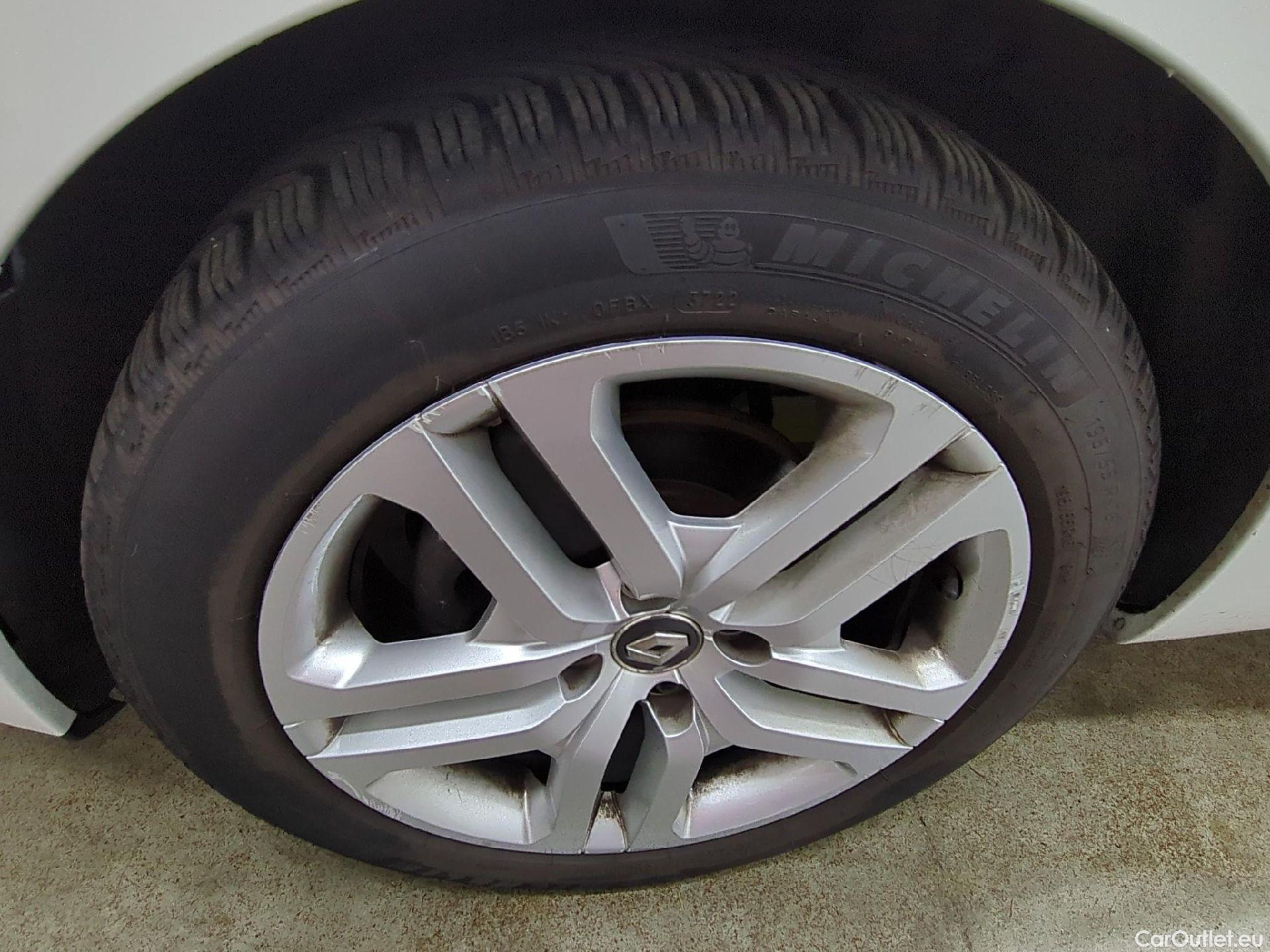 Renault  Clio  IV Business 0.9 TCe 90CV BVM5 E6 #2