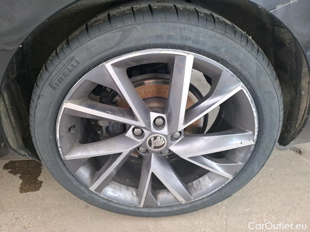  Skoda  Superb  Berline SportLine 2.0 TDI 200CV BVA7 E6d #18