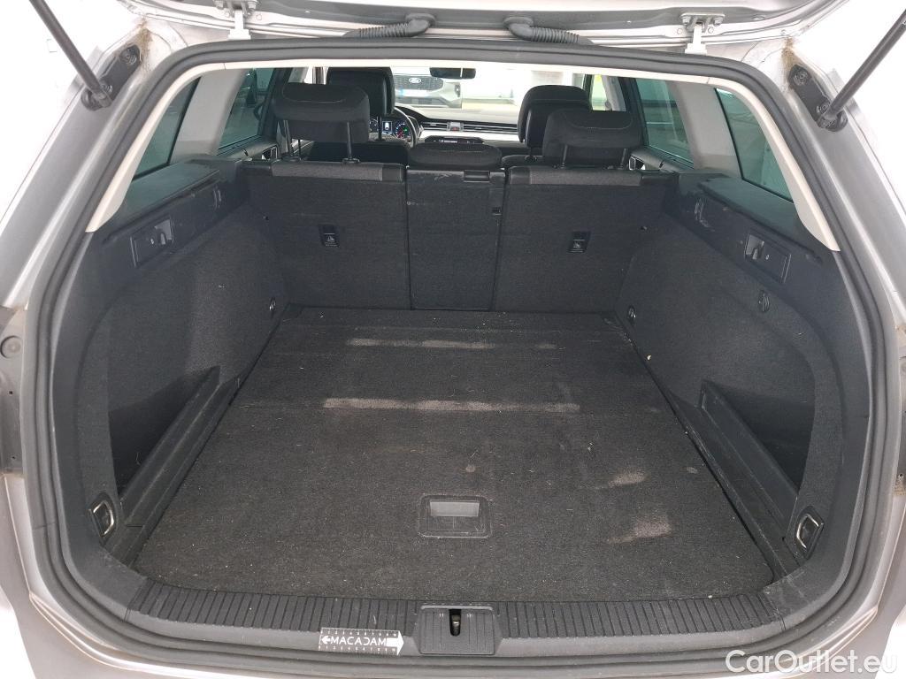  Volkswagen  Passat  Break Business 2.0 TDI 120CV BVA7 E6d #1